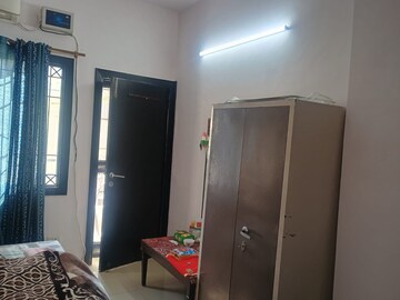 Furnished Amenities in 1 RK Builder Floor at Safdarjang Enclave – for Rent