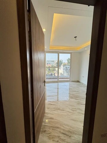 Building Lobby in 3.5 BHK Builder Floor at Igi Airport Area – for Rent