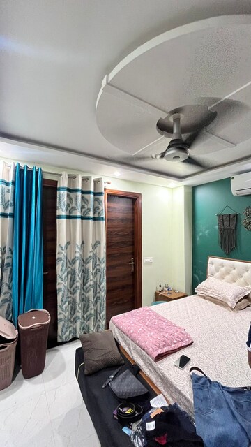 Bedroom in 2 BHK Builder Floor at Sector 47 – for Rent