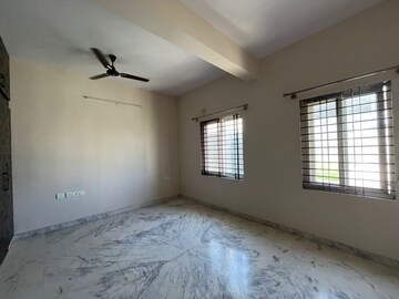 Room in 3 BHK Builder Floor at Hsr Layout – for Rent