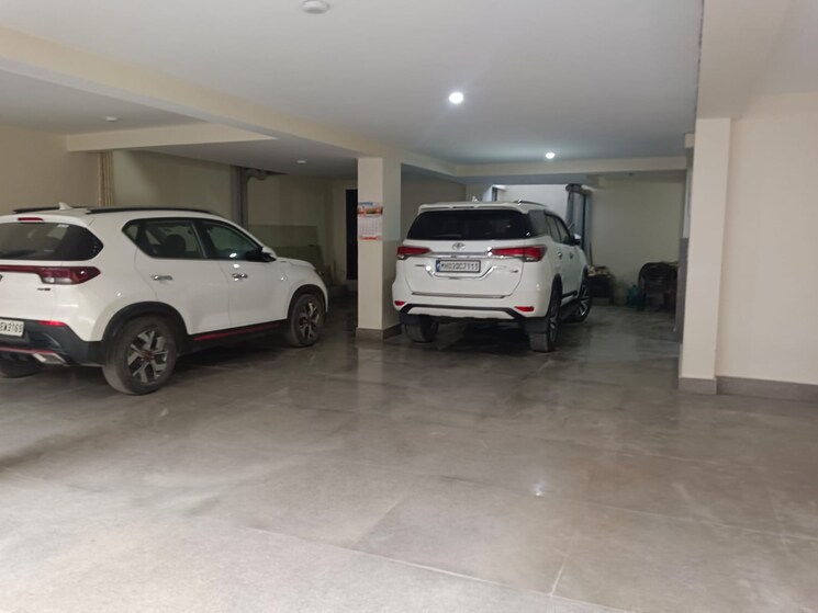  Parking, nangal dewat 3 Bedroom 200 Sq.Yd. Builder Floor In Nangal Dewat Delhi 8216745