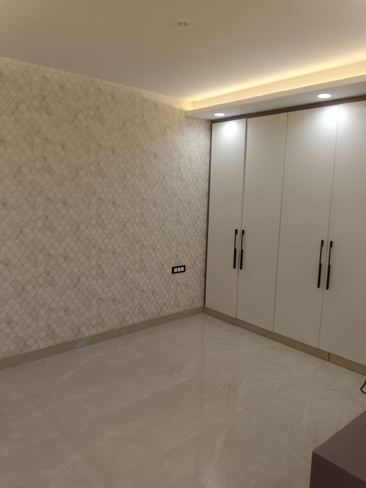 Room, nangal dewat 3 Bedroom 200 Sq.Yd. Builder Floor In Nangal Dewat Delhi 8216745