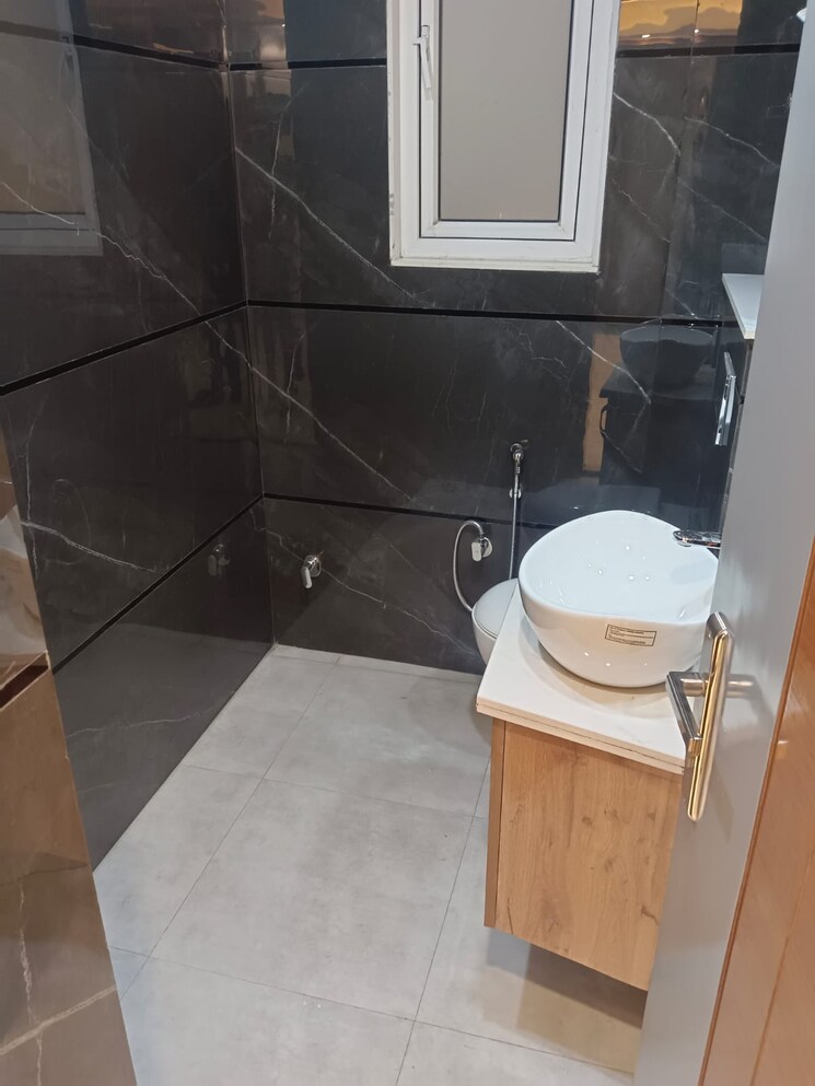 Master Bedroom, nangal dewat 3 Bedroom 200 Sq.Yd. Builder Floor In Nangal Dewat Delhi 8216745