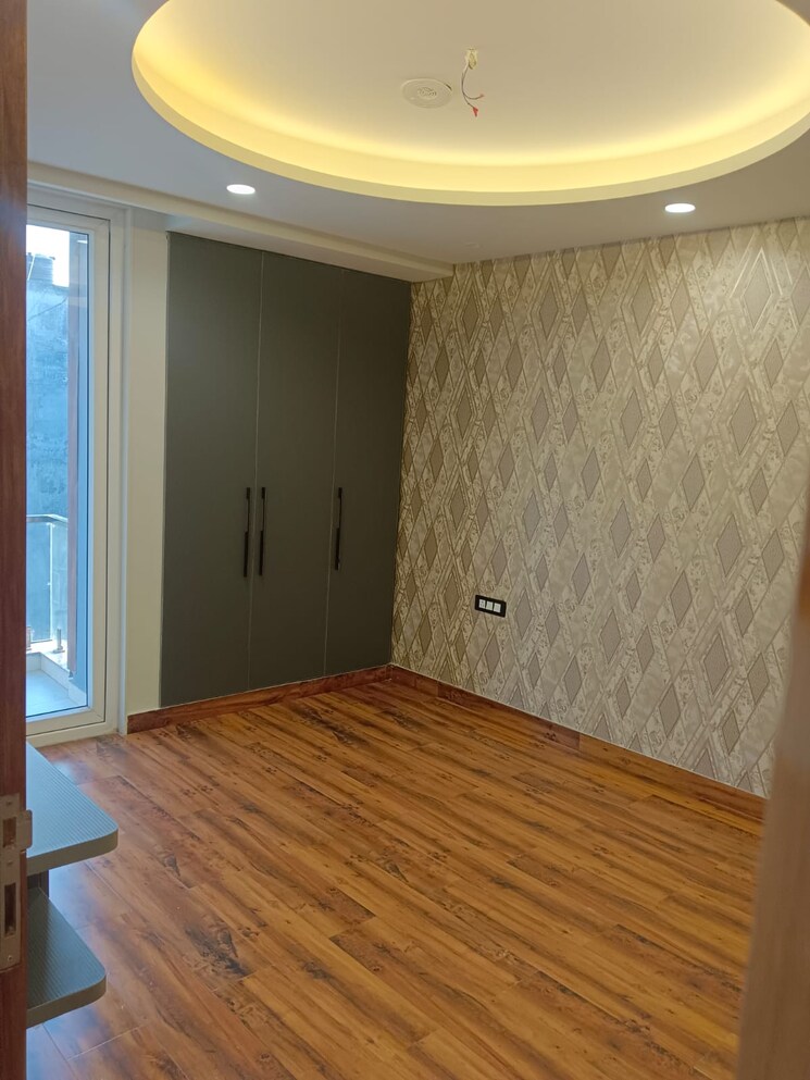 Room, nangal dewat 3 Bedroom 200 Sq.Yd. Builder Floor In Nangal Dewat Delhi 8216745