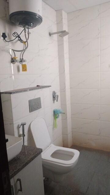 Bathroom in 3 BHK Builder Floor at Pilot Court, Sector 28 – for Rent