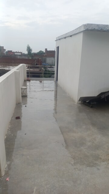Parking in 2 BHK Independent House at Sahar Plaza Indira Nagar, Indira Nagar – for Rent