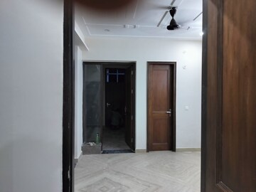 Building Lobby in 2 BHK Builder Floor at Sector 46 – for Rent