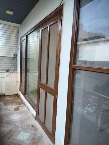 Balcony in 2 BHK Builder Floor at Sector 46 – for Rent