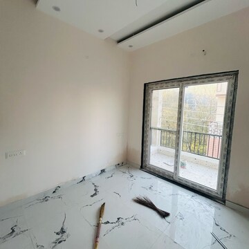 Room in 2 BHK Apartment at Kharar Landran Road – for Rent
