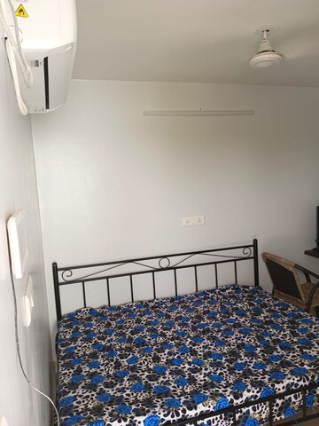 Bedroom in 1 RK Builder Floor at East Of Kailash – for Rent