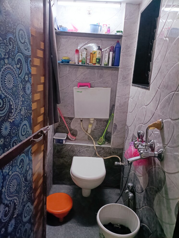 Bathroom, swastik-park-chs 1 Bedroom 350 Sq.Ft. Apartment In Ghodbunder Road Thane 8216858