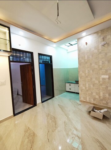 Bedroom in 3 BHK Independent House at Jankipuram Extension – for Sale