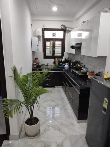 Master Bedroom in 2 BHK Builder Floor at Sector 30 – for Rent