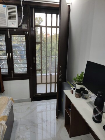 Kitchen in 2 BHK Builder Floor at Sector 30 – for Rent