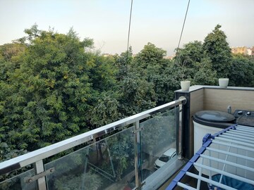 Balcony in 2 BHK Builder Floor at Sector 30 – for Rent