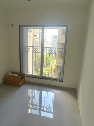 Room in 1 BHK Apartment at Vaibhavlaxmi East Syde, Ghatkopar East – for Rent