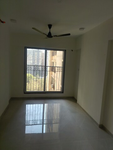 Room in 1 BHK Apartment at Vaibhavlaxmi East Syde, Ghatkopar East – for Rent