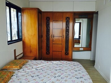 Bedroom in 2 BHK Apartment at Andheri West – for Sale