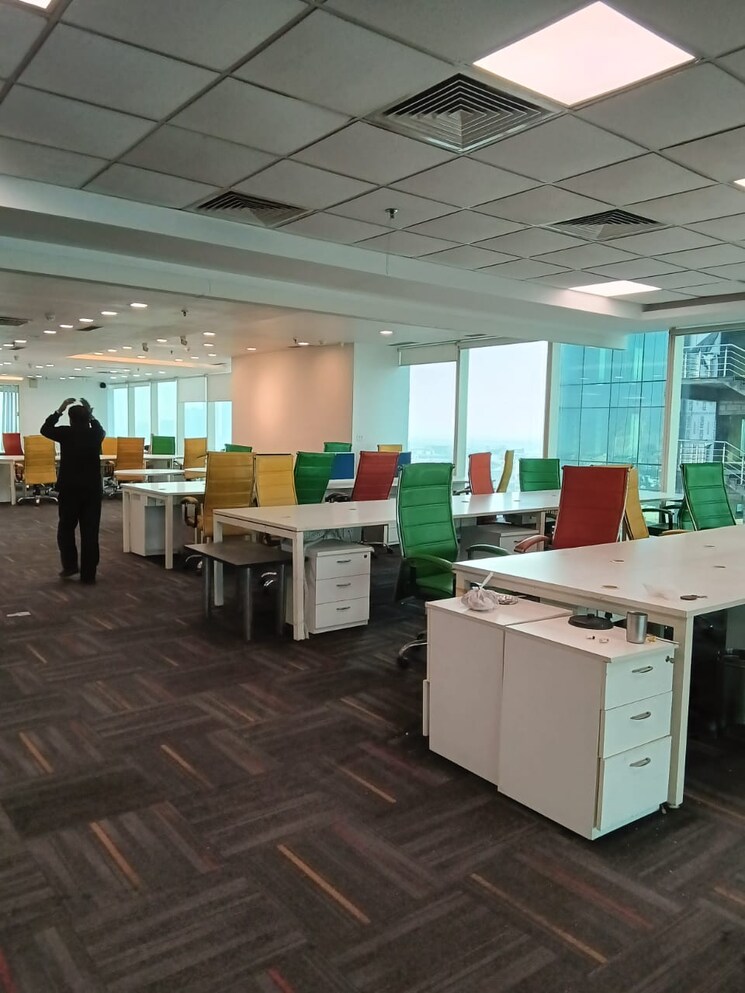 Team Area, beaver-the-corenthum Commercial Office Space 3300 Sq.Ft. In Sector 62 Noida 8216920
