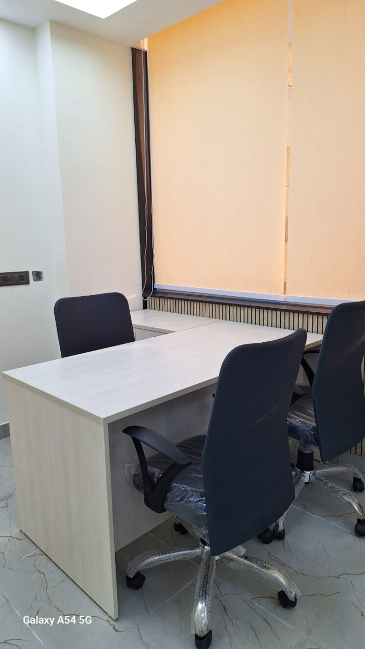 Team Area, beaver-the-corenthum Commercial Office Space 3300 Sq.Ft. In Sector 62 Noida 8216920