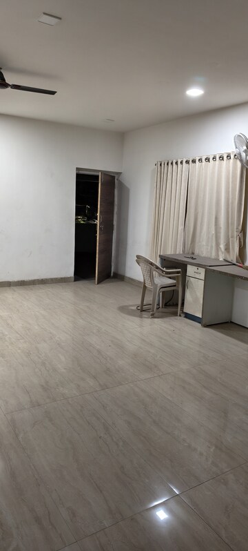 Room in 1.5 BHK Apartment at Shankar Nagar – for Rent