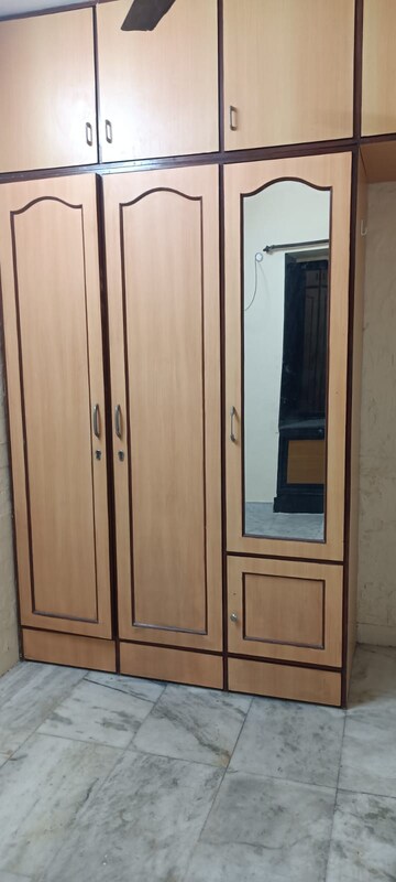 Master Bedroom in 1 BHK Apartment at Borivali West – for Rent
