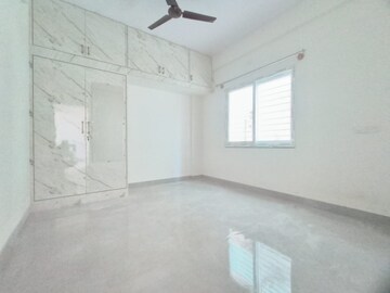 Room in 2 BHK Apartment at Indiranagar – for Rent