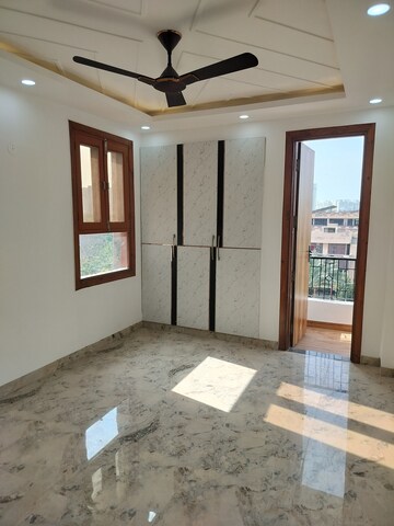 Room in 3 BHK Apartment at Sector 13, Dwarka – for Sale