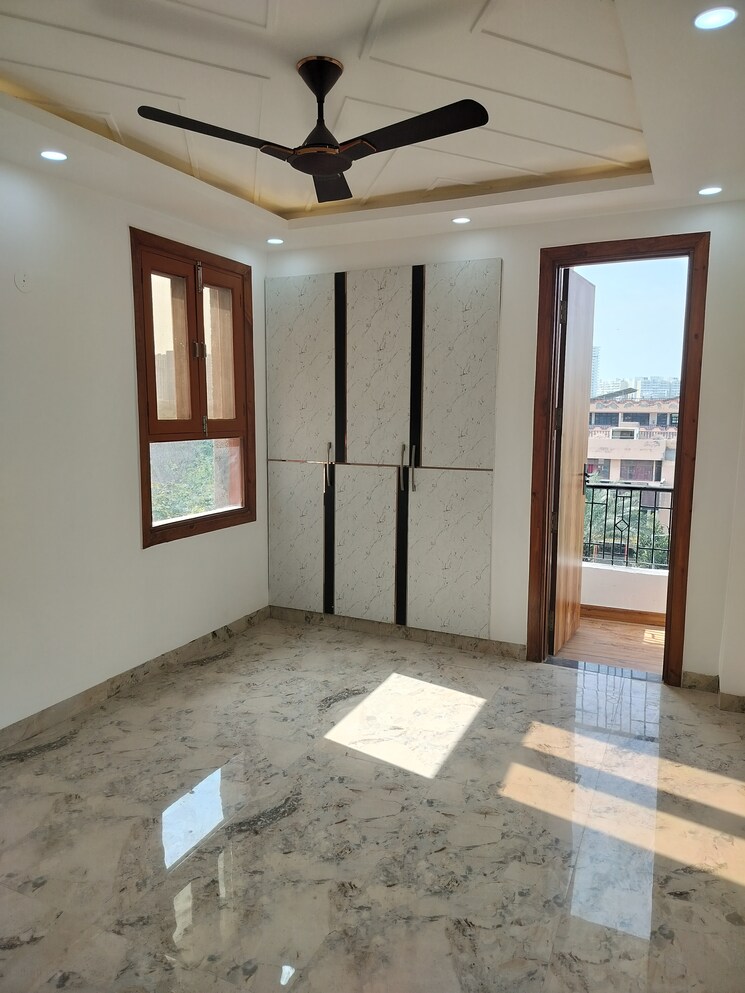 Room, sector 13 dwarka 3 Bedroom 1650 Sq.Ft. Apartment In Sector 13, Dwarka Delhi 8216990