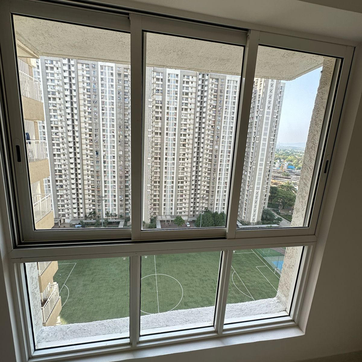 2 BHK Apartment For Sale in Lodha Amara Tower 6 and 22