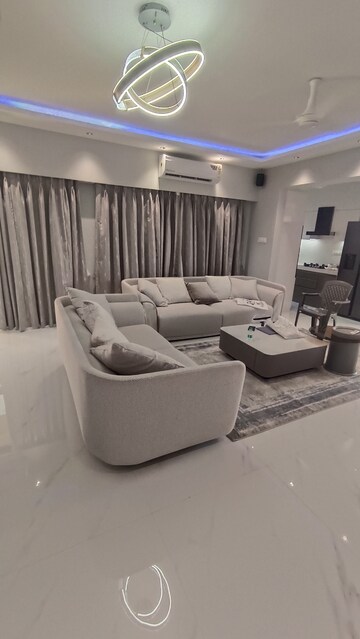 Master Bedroom in 4 BHK Apartment at Platinum Pristine, Andheri West – for Sale
