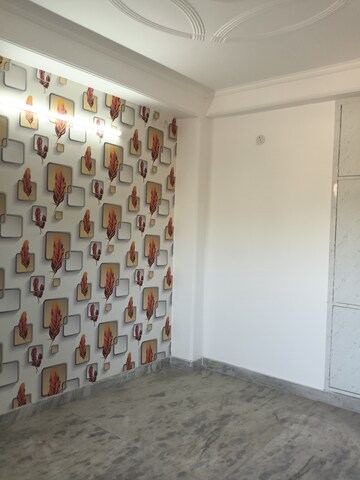 Room in 2 BHK Builder Floor at Shalimar Apartments Shalimar Garden, Shalimar Garden – for Sale