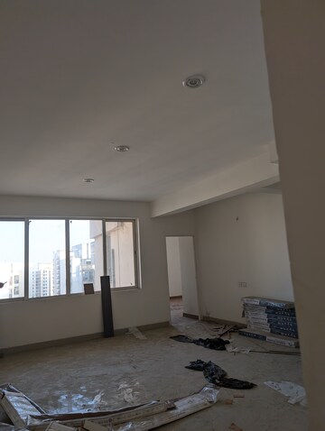 Room in 3 BHK Apartment at Jaypee Wish Town Klassic, Sector 134 – for Sale