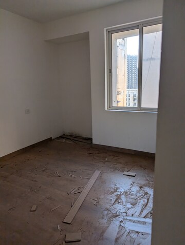 Room in 3 BHK Apartment at Jaypee Wish Town Klassic, Sector 134 – for Sale