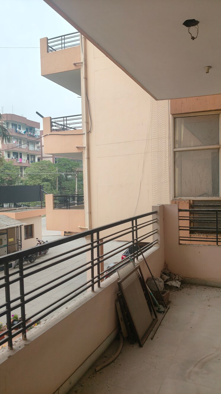 Balcony, sector 20 3.5 Bedroom 1850 Sq.Ft. Apartment In Sector 20 Panchkula 8217211