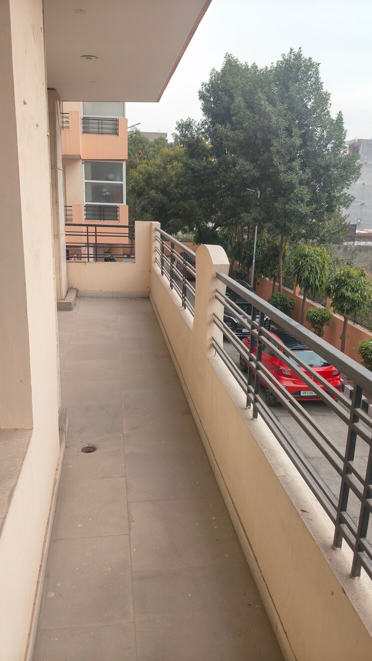 Balcony, sector 20 3.5 Bedroom 1850 Sq.Ft. Apartment In Sector 20 Panchkula 8217211