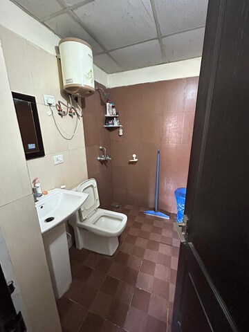 Master Bedroom in 2.5 BHK Apartment at Futec Gateway, Sector 75 – for Rent
