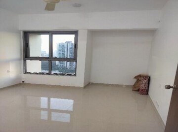 Bedroom in 2 BHK Apartment at Kalpataru Immensa, Kolshet Road – for Rent