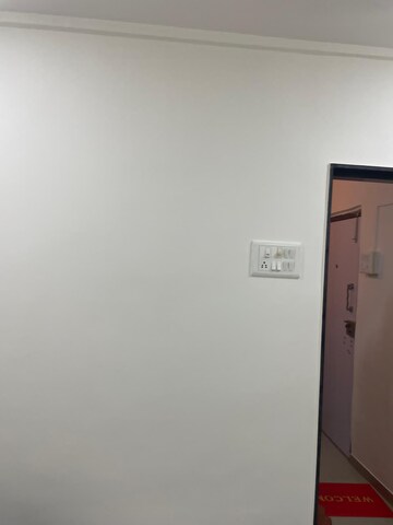 Furnished Amenities in 1 BHK Apartment at Vile Parle West – for Sale