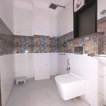 Kitchen in 3 BHK Builder Floor at The Grand, Sector 52 – for Rent