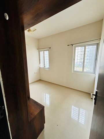 Room in 2 BHK Apartment at Bren Northern Lights, Jakkuru – for Rent