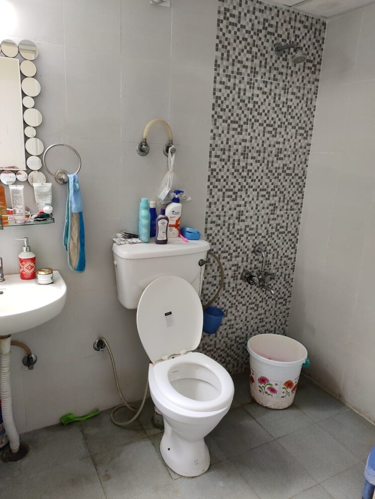 Bathroom, signature-solera-apartment 2 Bedroom 548 Sq.Ft. Apartment In Sector 107 Gurgaon 8217359