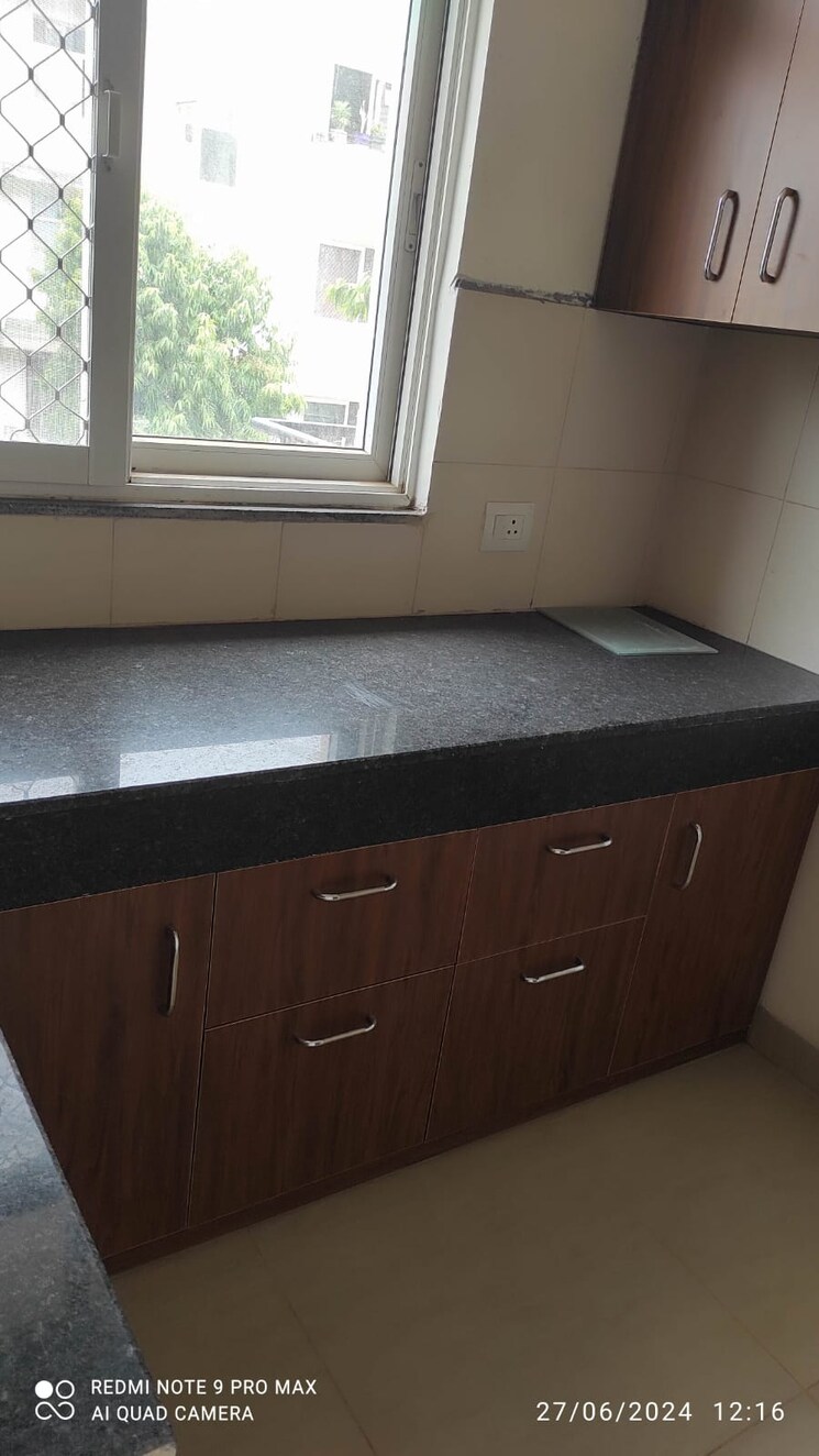 Kitchen, wave-floors 2 Bedroom 135 Sq.Yd. Builder Floor In Mahurali Ghaziabad 8217412