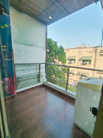 1 BHK Builder Floor – Exterior View View at Queens Plaza, Sector 43 - for Rent