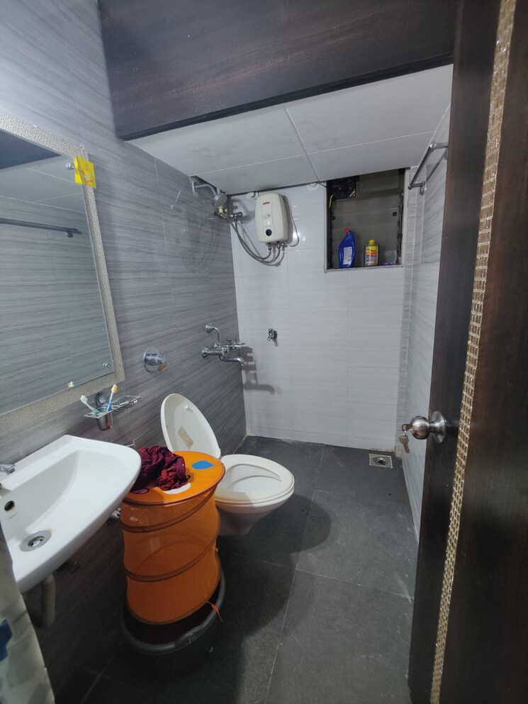 Bathroom, cosmos-jewels 2 Bedroom 950 Sq.Ft. Apartment In Ghodbunder Road Thane 8217440