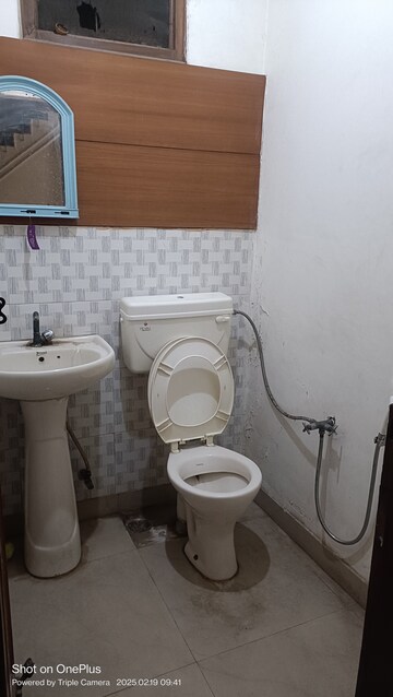 Bathroom in 1.5 BHK Builder Floor at Ashoka Enclave 3, Sector 35 – for Rent