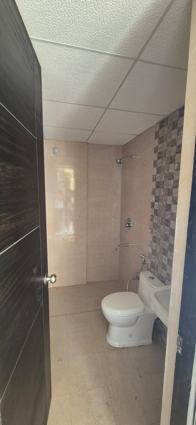 Bathroom, signature-global-park 2 Bedroom 822 Sq.Ft. Apartment In Sohna Sector 36 Gurgaon 8217537