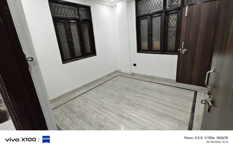 Room, shaheed bhagat singh colony 3 Bedroom 702 Sq.Ft. Apartment In Shaheed Bhagat Singh Colony Delhi 8217483