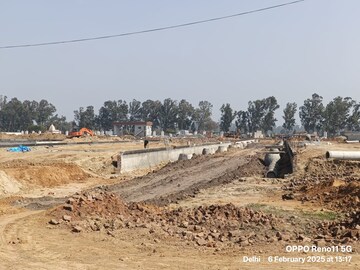 Plot Area in  Plot at Sector 28 – for Sale