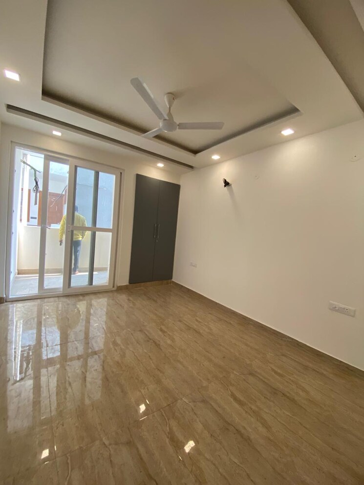 Room, parklands 3 Bedroom 250 Sq.Yd. Builder Floor In Sector 85 Faridabad 8217518